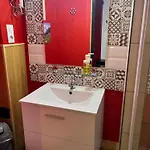 Selva A Proche Sanctuaire ルルド