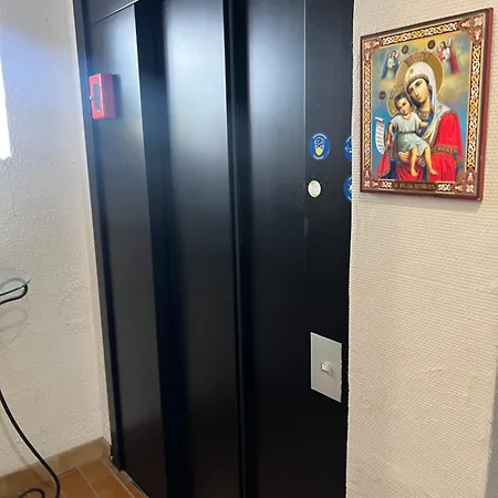 Sainte Therese A Proche Sanctuaire *