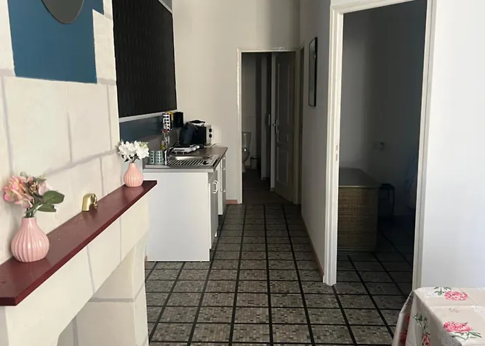 Selva A Proche Sanctuaire לורדה