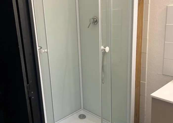 Selva A Proche Sanctuaire * לורדה